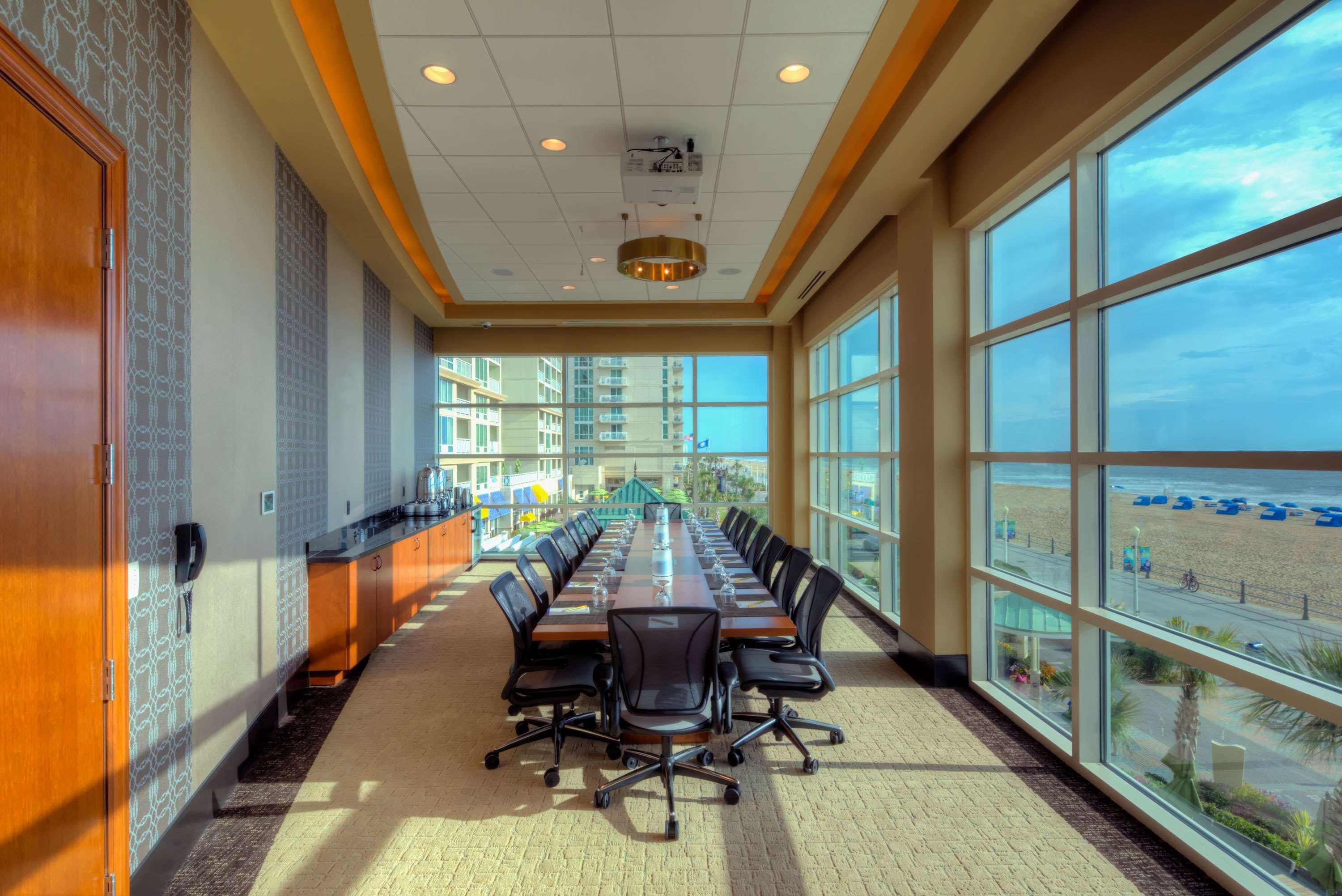 Hilton Garden Inn Virginia Beach Oceanfront Exterior photo